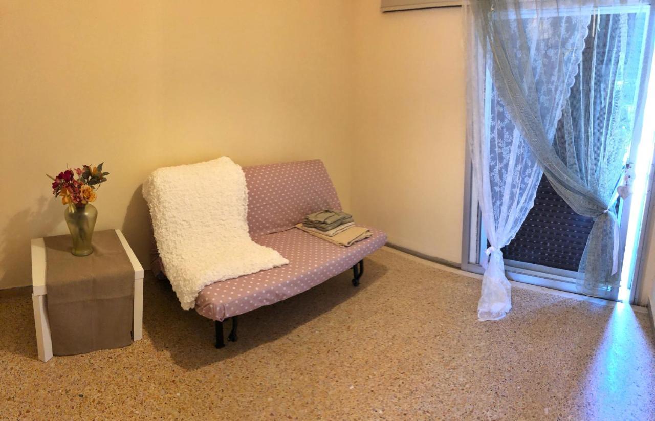 Blue Air 1minute From Sea, 15 Min From The Airport Artemis Center