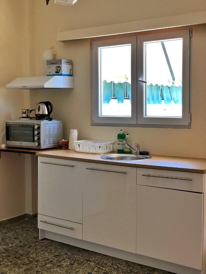Blue Air 1minute From Sea, 15 Min From The Airport Artemis Center